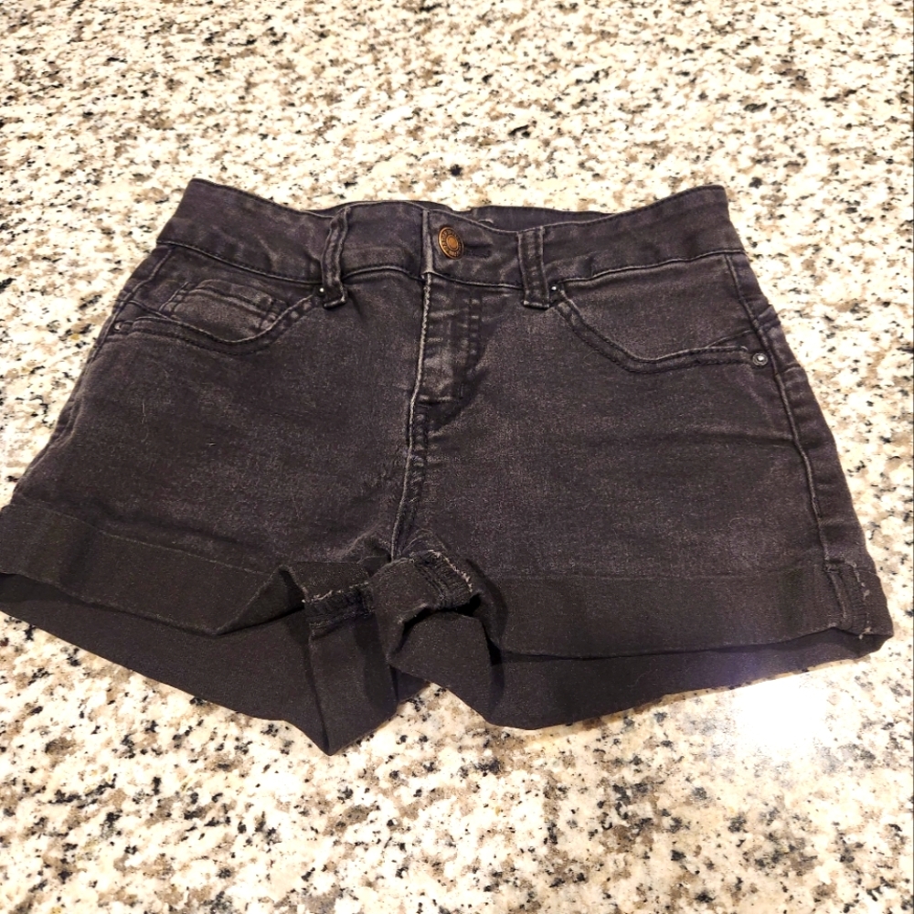 Forever 21 stretchy black shorts